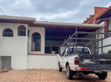 Local comercial · 370m² · 5 Recámaras · 4 Estacionamientos · Casa Para Uso Comercial en Betania