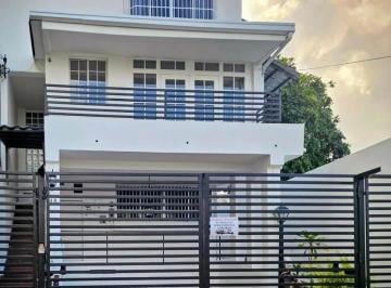Casa · 420m² · 5 Recámaras · 2 Estacionamientos · Venta de Casa en Hato Pintado - Ef