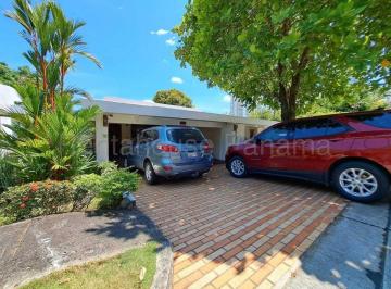 Casa de 4 habitaciones, Panamá · Venta de Casa en Betania