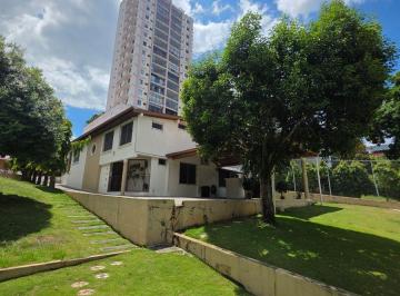 Casa de 4 habitaciones, Panamá · Se Vende Amplia Casa en Club X Cerca del Metro 11 de Octubre