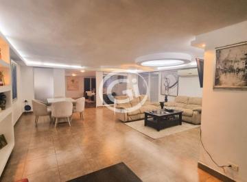 Casa de 4 habitaciones, Panamá · Venta Amplia Casa Obarrio. 6 Estacionamientos. Ideal Para Negocio