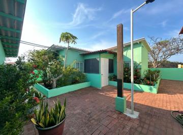 Casa de 3 habitaciones, Los Santos · Propiedad Frente Al Mar con 3 Estructuras – Playa El Rompío
