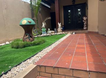 Casa de 3 habitaciones, San Miguelito · Venta Casa con 3 Recámaras y 341 m² de Terreno en Brisas del Golf Rufina Alfaro