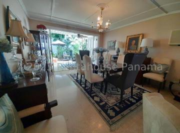 Casa de 3 habitaciones, Panamá · Venta Casa Villa de Las Fuentes