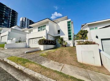 Casa de 3 habitaciones, Panamá · Casa en Venta en Altos de Panama
