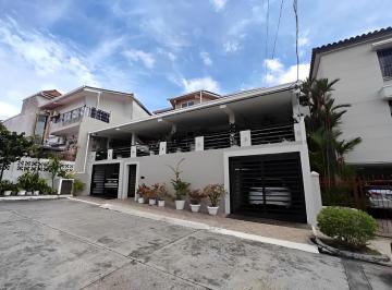 Casa · 389m² · 4 Recámaras · 2 Estacionamientos · Venta de Casa en Villa de Las Fuentes, Betania