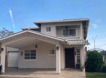 Casa · 590m² · 3 Recámaras · 3 Estacionamientos · Alquiler de Casa en Puerto Caimito.
