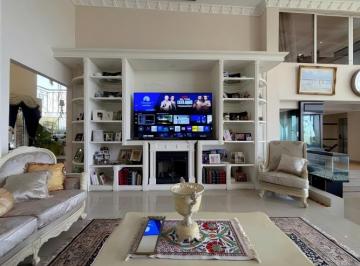 Casa en Venta de 6 habitaciones Amelia Denis de Icaza · Residencia de Lujo de 6 Niveles con Vista Panorámica a Toda La Ciudad de Panamá
