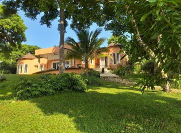 Casa · 260m² · 4 Recámaras · 2 Estacionamientos · Venta Casa Isla Saboga, Frente Al Mar