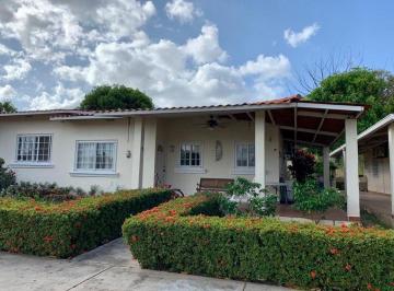 Casa de 3 habitaciones, Chame · Las Lajas PH Villas de Montañesa 2
