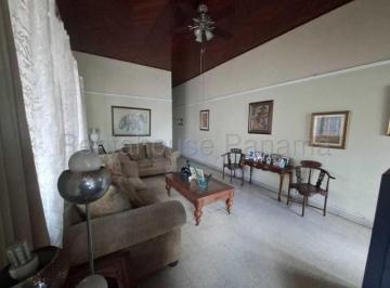 Casa de 4 habitaciones, Panamá · Venta de Casa en El Carmen