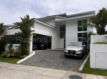 Casa de 3 habitaciones, Panamá · Alquiler de Casa en Altos de Panama