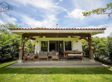 Casa · 80m² · 1 Recámara · 2 Estacionamientos · Casa en Blue - Playa Venao Pedasi