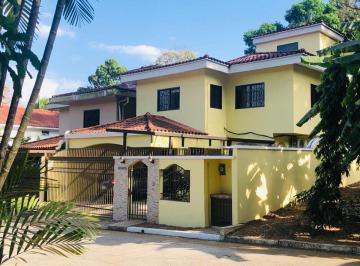Casa de 3 habitaciones, Panamá · (8) Se Vende Residencia Unifamiliar en Ancon