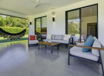 Casa de 2 habitaciones, Antón · Venta Casa Playa Blanca Rio Hato