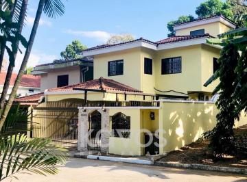 Casa · 314m² · 3 Recámaras · 2 Estacionamientos · Venta de Casa | Ancón