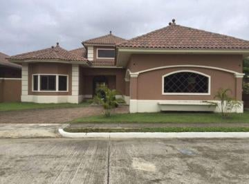 Casa de 4 habitaciones, Panamá · Venta de Casa en Costa Sur 26lbr7944