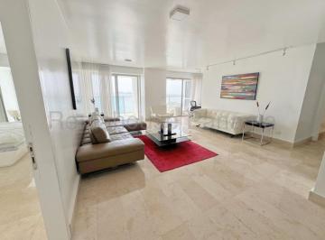 Apartamento de 4 habitaciones, Panamá · Alquiler de Apartamento en Av Balboa