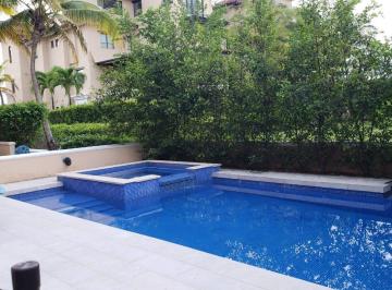 Apartamento · 204m² · 3 Recámaras · 2 Estacionamientos · Venta de Apartamento en Bristol Residences, Buenaventura