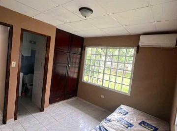 Casa · 600m² · 3 Recámaras · 1 Estacionamientos · Alquiler de Casa en David 3r Cercada