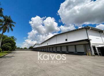 Bodega-Galpón-Depósito · 13709m² · 21 Estacionamientos · Bodega en Alquiler Centrica - Juan Diaz