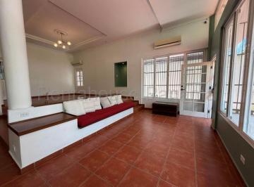 Casa de 4 habitaciones, Panamá · Amplia Casa en Alquiler en Betania