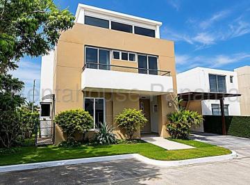 Casa de 3 habitaciones, Panamá · Vendo o Alquilo Casa en Costa Sur