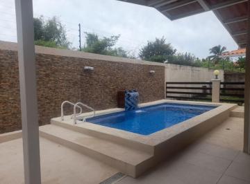 Casa de 3 habitaciones, Chame · Playa Coronado: Casa con Piscina, Amoblada, de 3 Recámaras, Garita de Seguridad