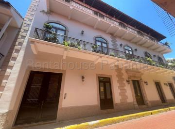 Apartamento de 3 habitaciones, Panamá · Alquilo Casa en Casco Antiguo Linea Blanca. 297 m². Mrm
