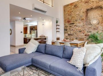 Apartamento de 1 habitación, Panamá · El Pasado del Casco Viejo Se Encuentra con La Elegancia Presente