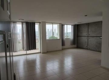 Apartamento de 2 habitaciones, Panamá · Amplio Apartamento en Venta en Terrazas de Miraflores