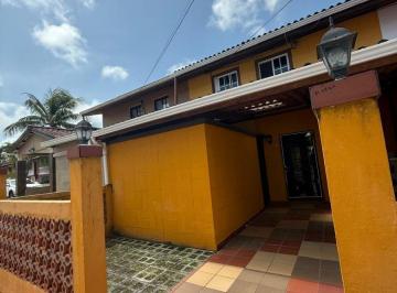 Casa de 2 habitaciones, Colón · Casa Para La Venta en Colón, Espinar