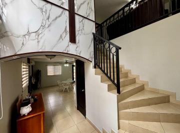 Casa · 233m² · 3 Recámaras · 2 Estacionamientos · Casa a La Venta Bosques de Las Cibeles