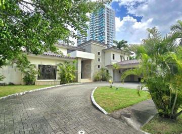 Casa de 4 habitaciones, Panamá · Vendo Casa en Costa del Este