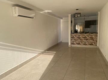 Apartamento de 3 habitaciones, Panamá · Alquiler de Apartamento en Betania P. H. Sky Point Towers.