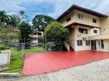 Casa de 4 habitaciones, Panamá · Venta Casa Albrook