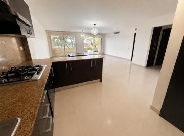 Apartamento · 170m² · 4 Recámaras · 2 Estacionamientos · Apartamento en Venta y Alquiler - PH Altamira Gardens