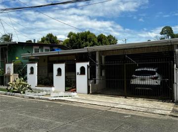Casa · 239m² · Venta de Casa en Villa de Las Fuentes 1