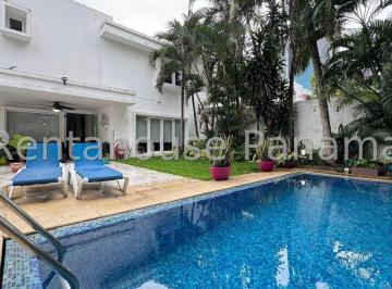 Casa de 4 habitaciones, Panamá · Se Vende Casa en Obarrio Jm