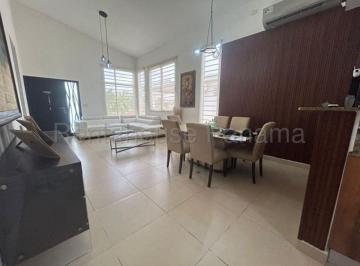 Casa de 3 habitaciones, La Chorrera · Alquiler de Casa en Senderos de Costa Verde