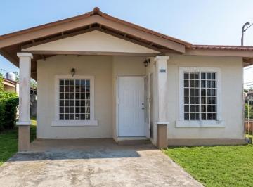 Casa · 200m² · 3 Recámaras · 1 Estacionamientos · Alquiler de Casa Montelimar - Panamá Oeste - Jr