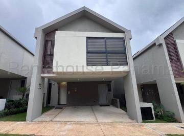 Casa de 3 habitaciones, Panamá · Casa en Venta en Panama Norte