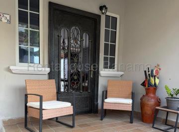 Casa de 4 habitaciones, San Miguelito · Alquilo Casa en Residencial Privado en Brisas del Golf. 300 m² Mrm