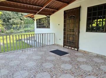 Apartamento de 3 habitaciones, Panamá · C21197j Se Alquila Planta Baja Completa de La Casa, en Las Cumbre con Linea Blanca