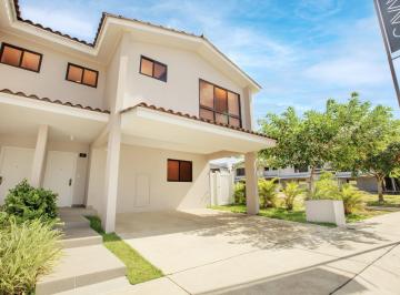 Casa · 127m² · 3 Recámaras · 2 Estacionamientos · Venta de Casa en PH Cavana, Paseo del Norte, Desde $.260,000