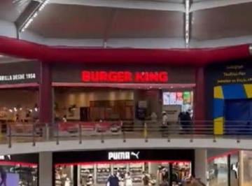 Local comercial , Panamá · Albrook Mall - Local Comercial: Permito Uso de Restaurante / Venta de Licor / Negocios en General