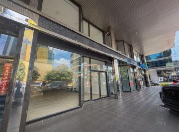 Local comercial , Panamá · Local Corporativo en Av Samuel Lewis – Plaza Obarrio | 196 m² con Mezzanine
