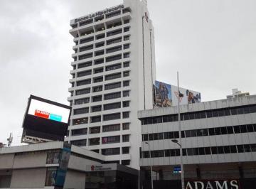 Local comercial en Alquiler Vía España · Local Comercial de 961 m² en Alquiler en Vía España Jack Hs