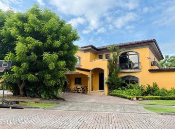 Apartamento · 580m² · 4 Recámaras · 3 Estacionamientos · Casa en Venta en Costa del Este - PH Antigua