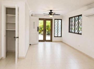 Casa de 3 habitaciones, Panamá · Venta Casa en Albrook